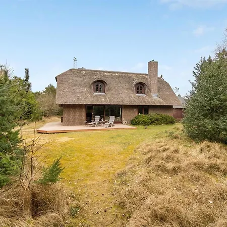 Akeleje - 900m From The Sea By Interhome *