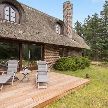 Akeleje - 900m From The Sea By Interhome